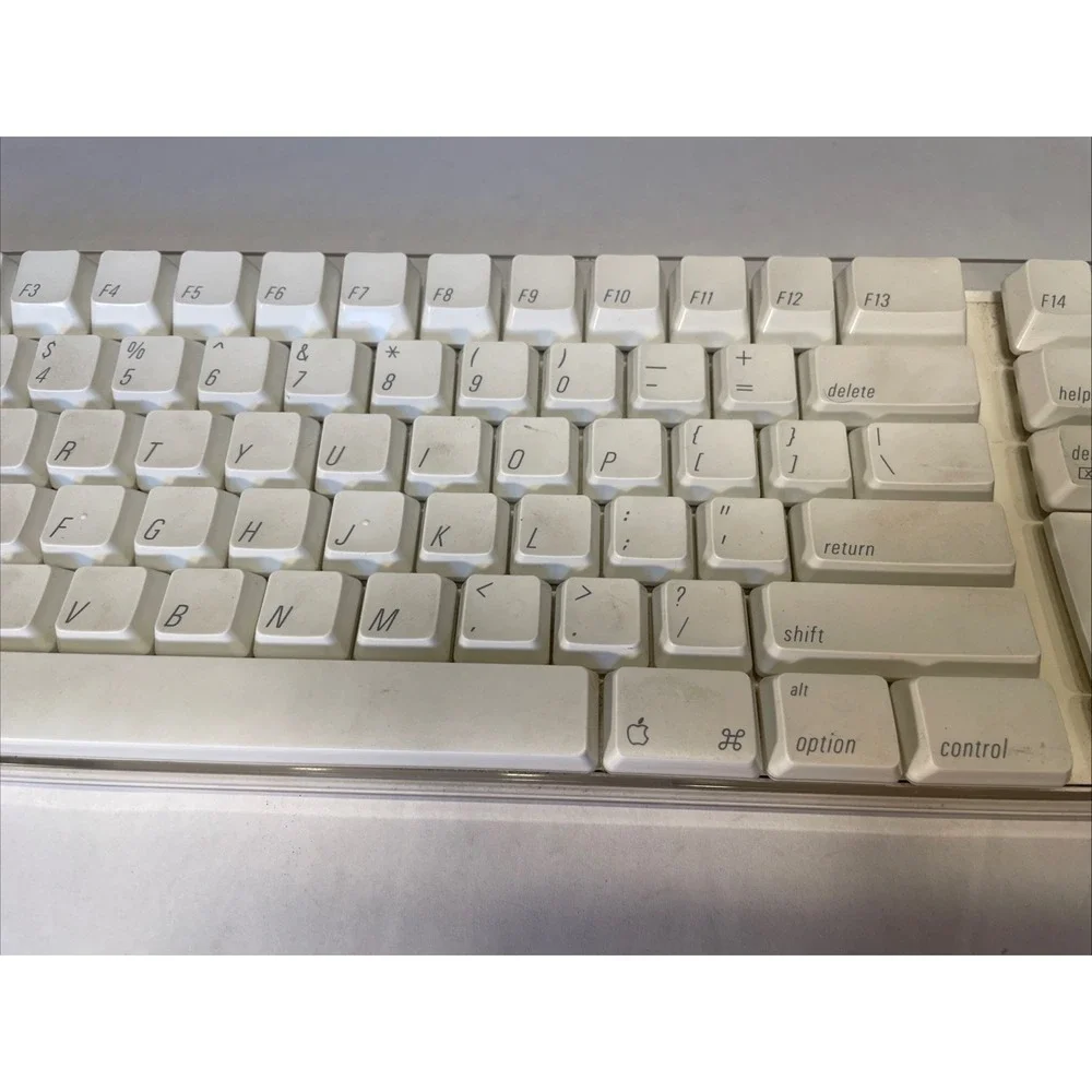 Apple A1016 Wireless Bluetooth Mechanical Keyboard White TESTED